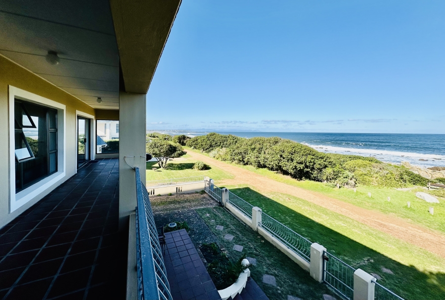 4 Bedroom Property for Sale in Vermont Western Cape